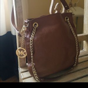 BEAUTIFUL BROWN MICHEAL KORS BAG